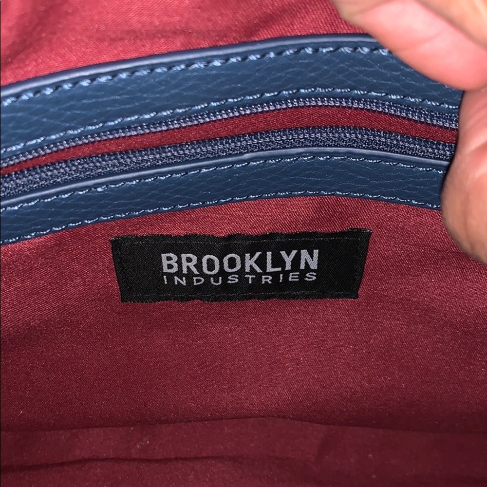 Brooklyn Industries Blue Vegan Leather Bag - Picture 3 of 8